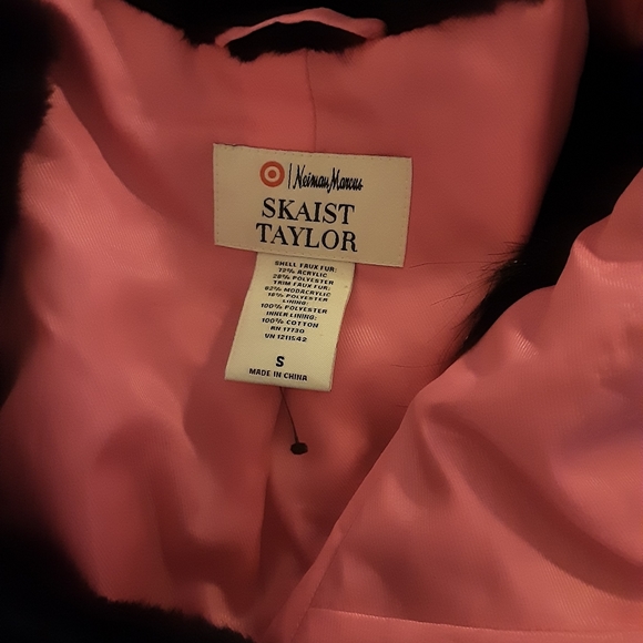 🖤 Faux Fur Vest - Picture 3 of 7